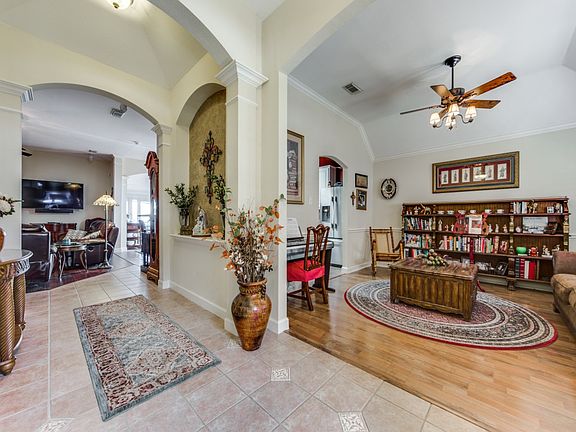 5th image of 22019 Somerton Ln
