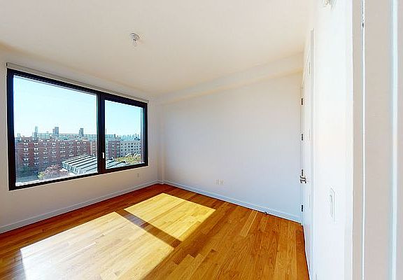 3rd image of 54 Noll St APT 827