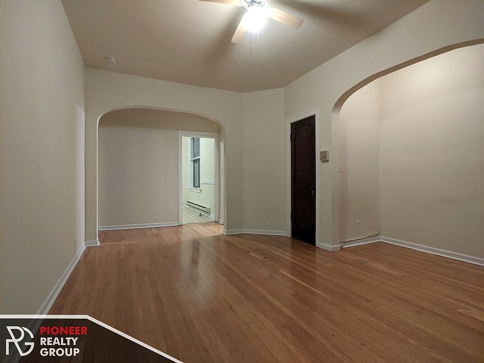1st image of 720 W Barry Ave #719-721-B1