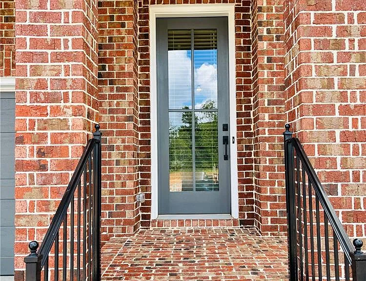 657 Summit Hill Way — Photo 2