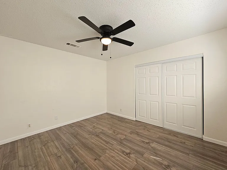 1208 Preswick Cir — Photo 14