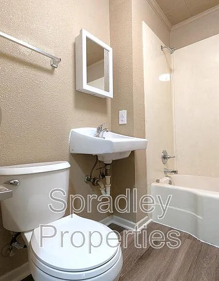 8 N 25th St — Photo 5