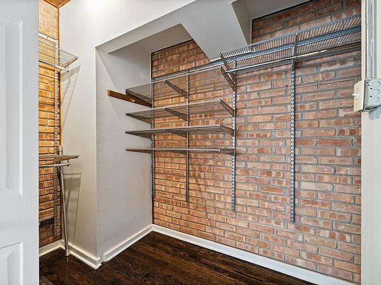 2735 N Mildred Ave #B — Photo 10