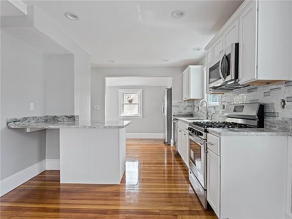 5th image of 11 Atlantic Ave
