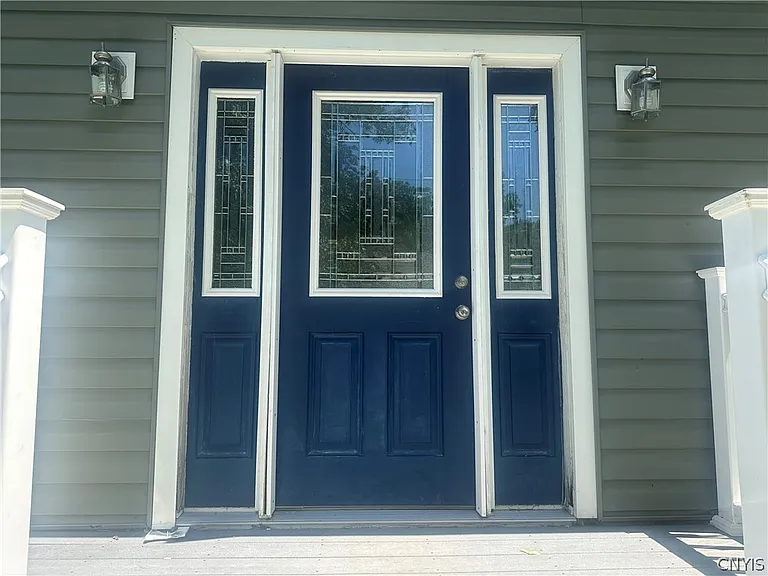 11 Winmar Cres — Photo 2