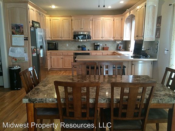 5th image of 5712 NE Hidden Meadow Dr