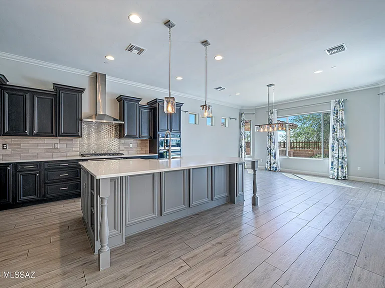 2447 N Wychwood Ct — Photo 12