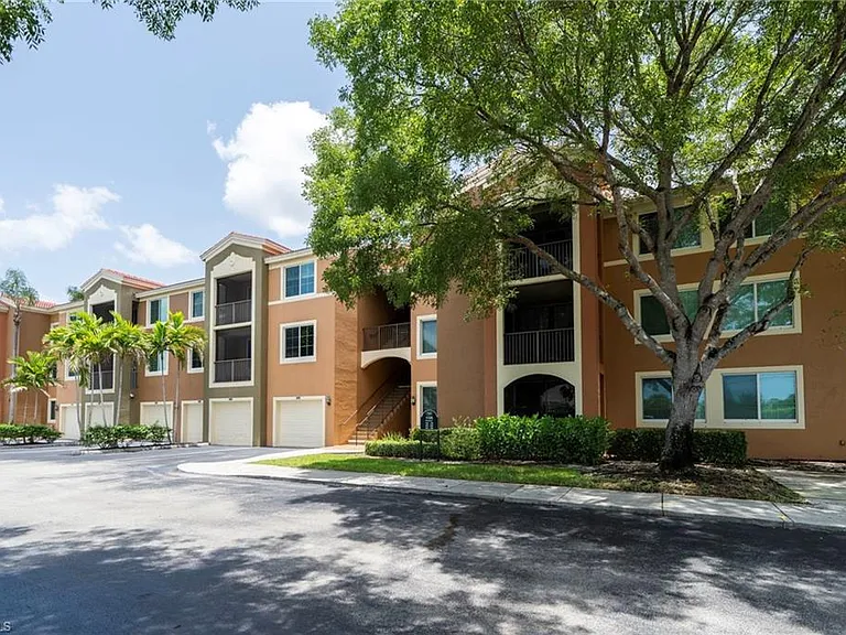 1105 Reserve Ct #206 — Photo 2
