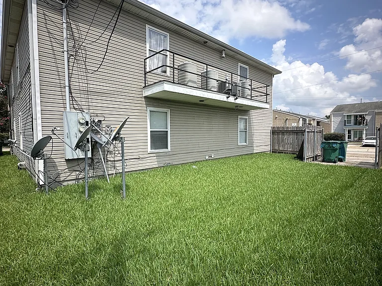 5177 Mount Shasta Dr #C — Photo 10