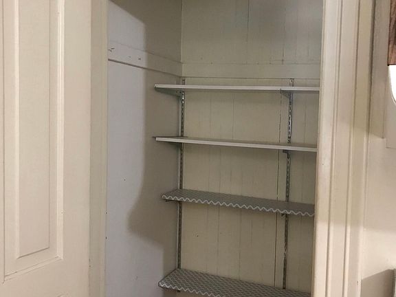 4th image of 46 1/2 S Broad St