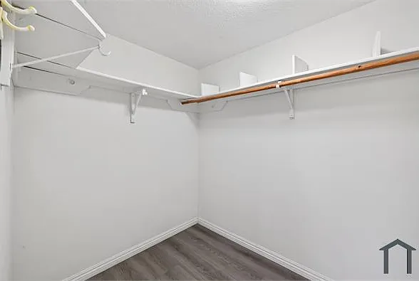 11820 Spring Grove Dr — Photo 22