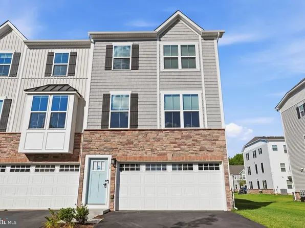 30 Dolcie Ln, Lawrence Township, NJ 08648