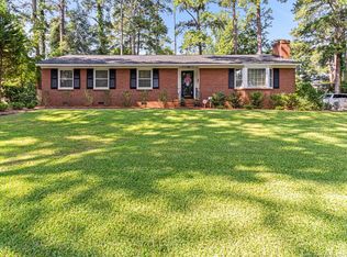 2621 N Edgewater Dr, Fayetteville, NC 28303