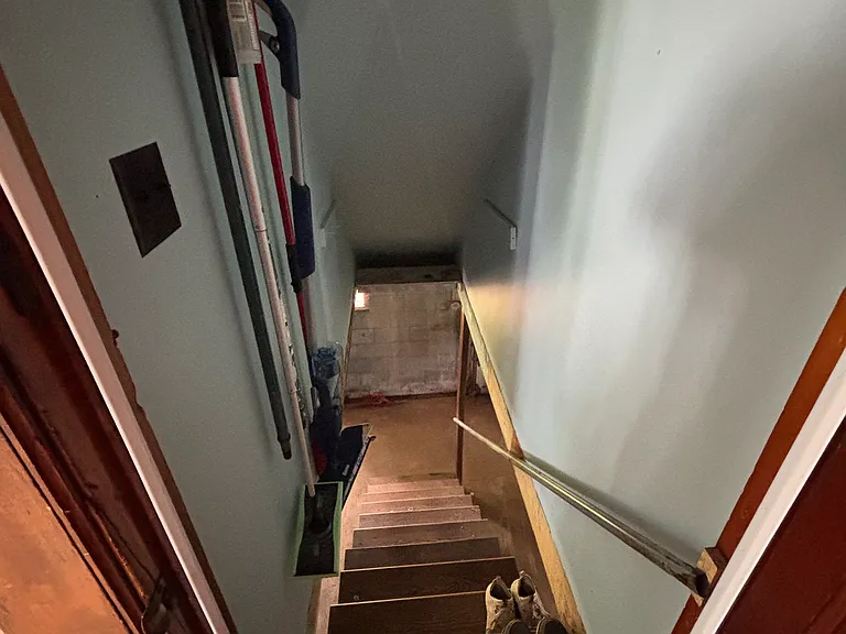 108 Pearl St — Photo 33