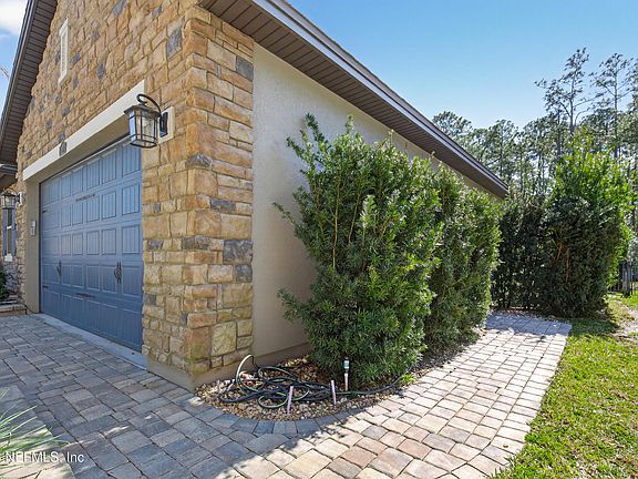 5th image of 127 EAGLE ROCK Drive