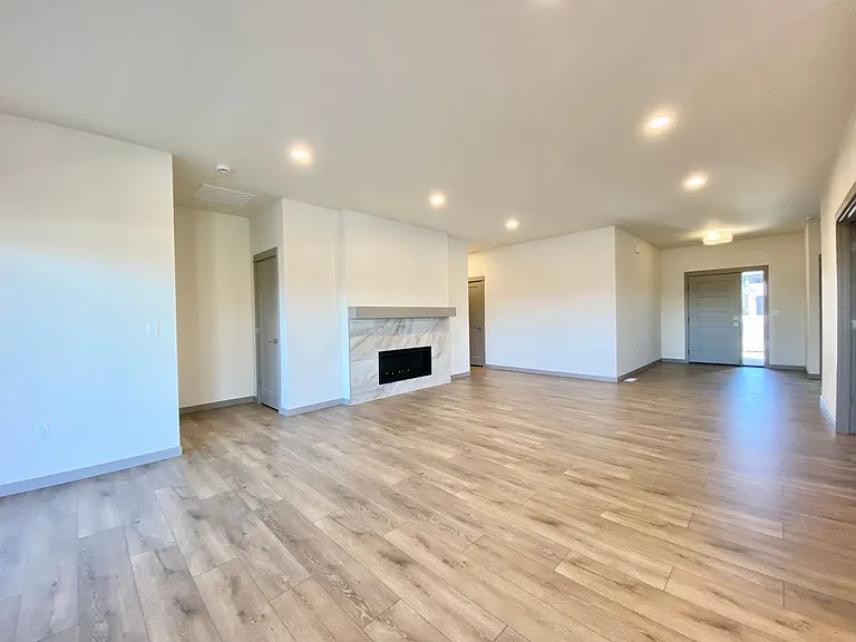 4404 Tayhill Way — Photo 3