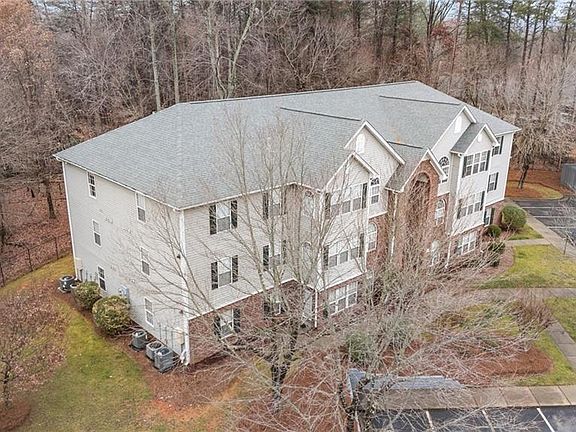 2nd image of 831 Timberline Ridge Ct