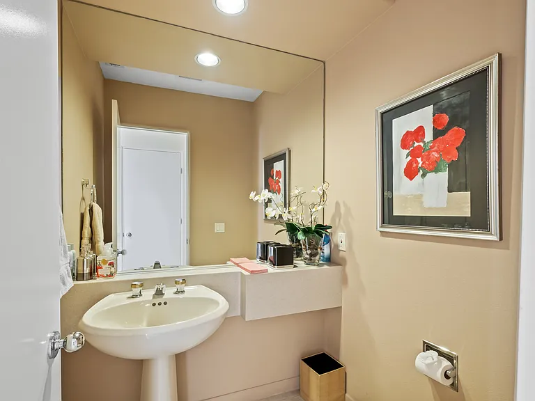 461 Desert Holly Dr — Photo 21