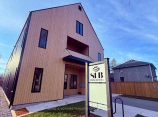 32 Oak St #301, Collingwood, ON L9Y 2X6