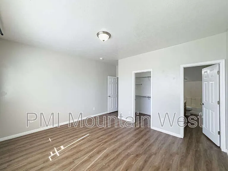 243 N Caleb Dr — Photo 20