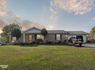 1216 River Birch Dr, Flint, MI 48532
