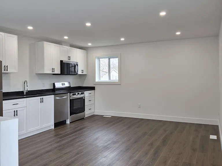 331 Bouffard Rd #5 — Photo 6
