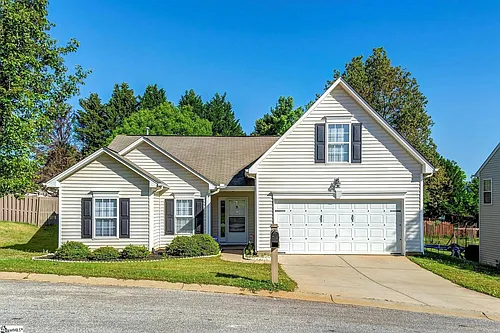 784 Waterbrook Ln Photo 1