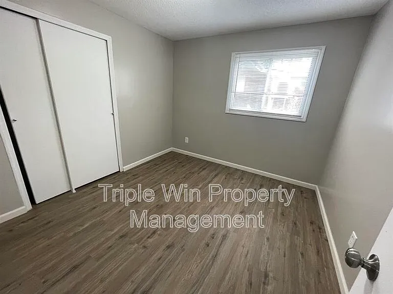 3125 Saint Catherine St — Photo 22