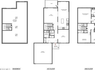 6 Remington Ct, Farmingdale, NJ 07727