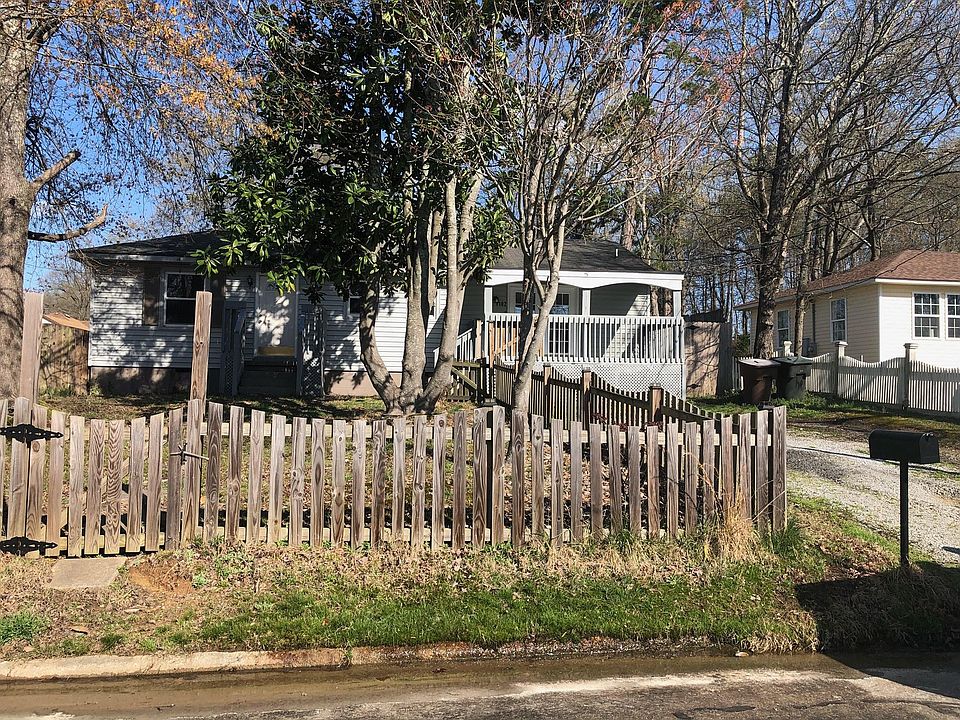 1st image of 1102 Hickory Ave