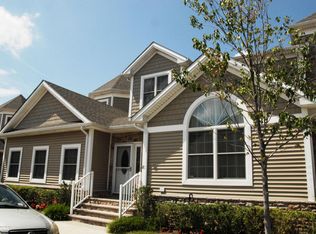 80 Pilot Ln, Staten Island, NY 10309