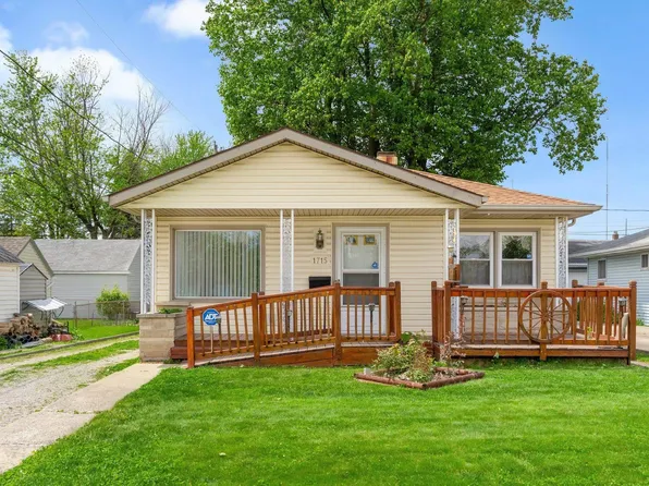 1715 Hinton Dr, Fort Wayne, IN 46808