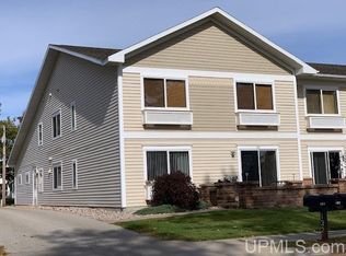 1320 Lake Shore Dr APT 201, Gladstone, MI 49837