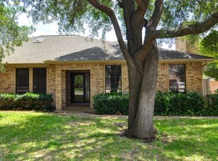 5719 Ridgerock Rd, Fort Worth, TX 76132