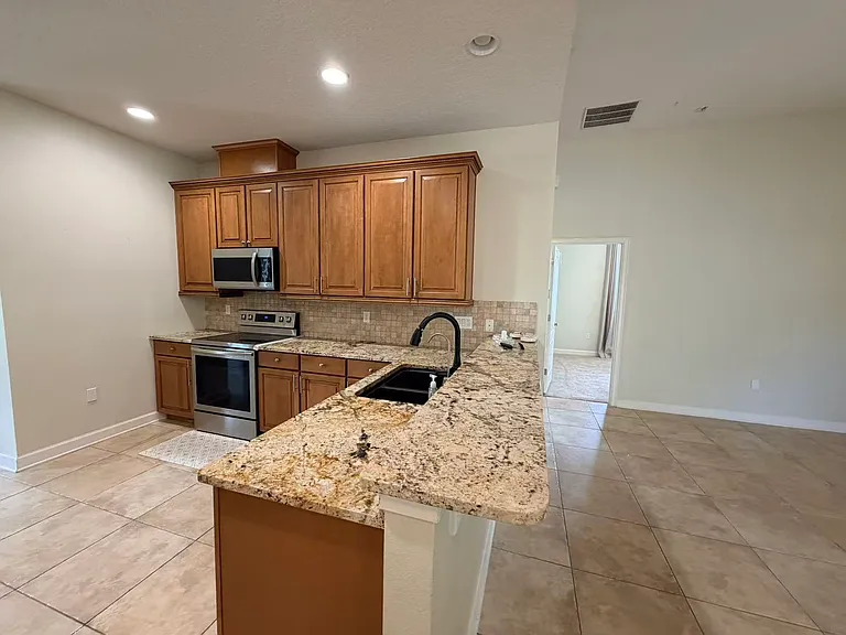 12703 Dallington Ter — Photo 5