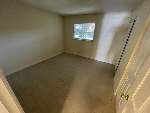 5th image of 417 Woodrow Ave #2