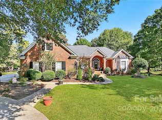 6322 Robin Hollow Dr, Mint Hill, NC 28227