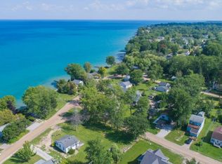 7494 Lakeview Dr, Lexington, MI 48450