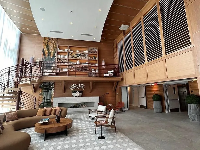 6700 Indian Creek Dr #701 — Photo 16