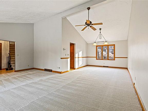 5th image of 10124 Candlestick Ln