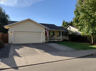 888 S 46th St, Springfield, OR 97478