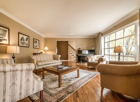 3rd image of 3 Covewood Dr