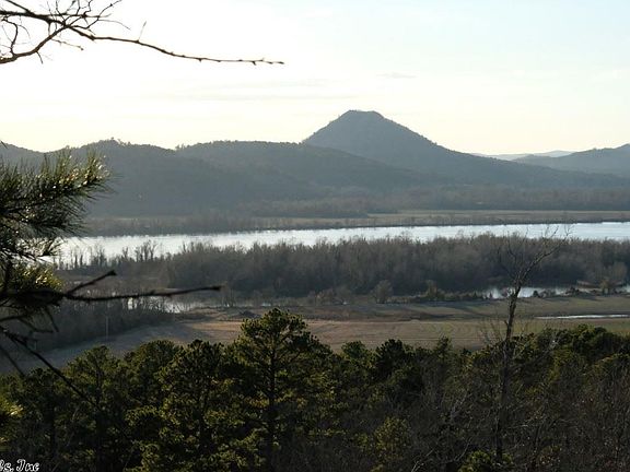 3rd image of 180 Manitou Dr
