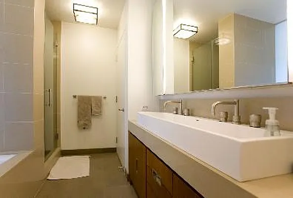 Rented by Corcoran | media 27