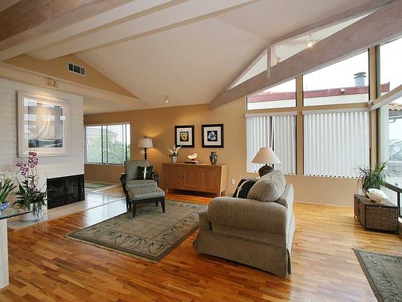Comfortable Open Floorplane with Vaulted Open Beam Ceilings