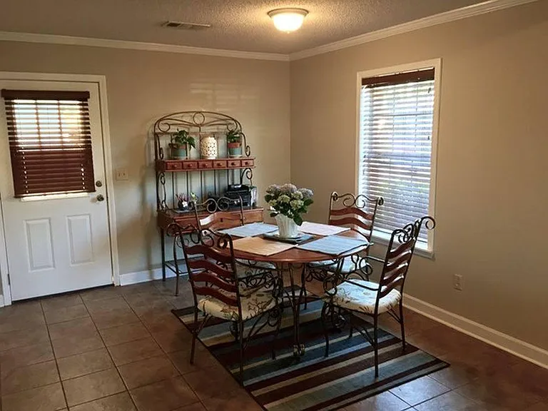 2589 Harris Dr — Photo 6