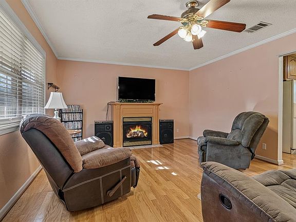 5th image of 1201 Woodland St
