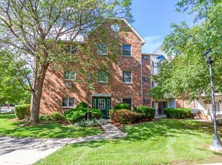 4301 W Shamrock Ln, McHenry, IL