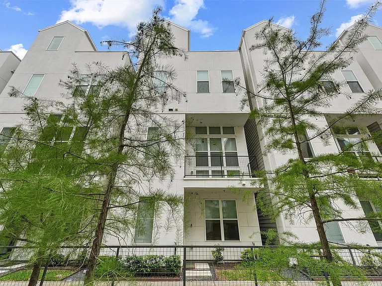 5854 E Post Oak Ln — Photo 6