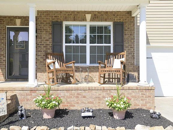 5th image of 2731 Southwinds Cir